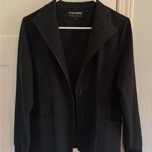 Mandala Women's Black Zip-Front Scrub Jacket